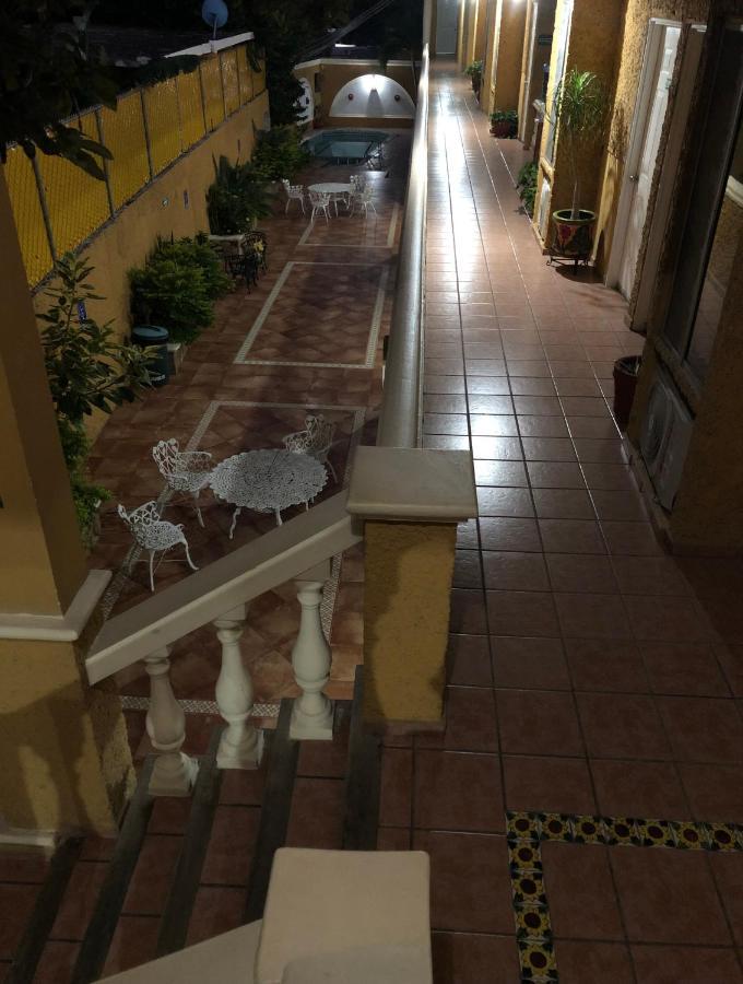 Hotel Suites Ejecutivas Сиудад Мадеро Екстериор снимка